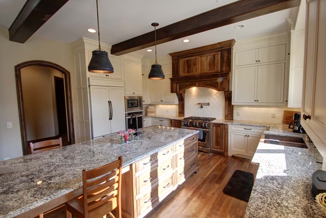 traditional custom home kitchen